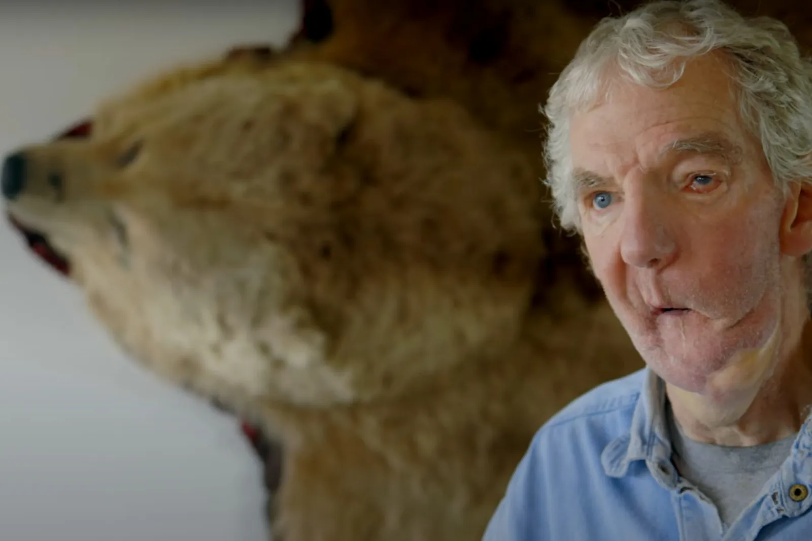 Pria Wajahnya Terkoyak Beruang Grizzly: Kisah Nyata Perjuangan Bertahan Hidup Wes Perkins di Pegunungan Alaska