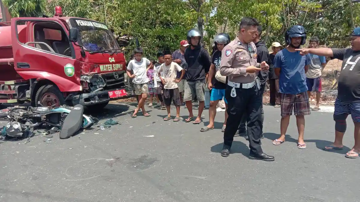 Mobil Damkar Tabrakan dengan Motor di Parepare, 2 Remaja Tewas