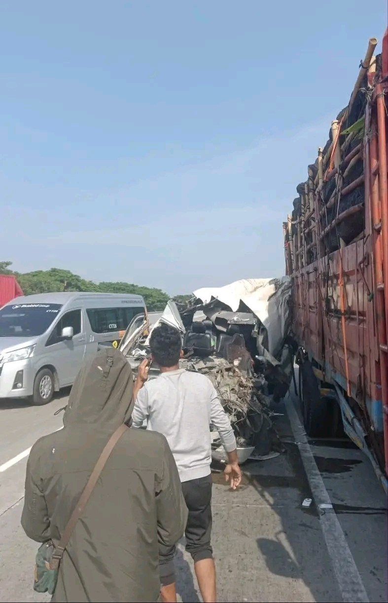 Kecelakaan Rombongan Suporter PSS Sleman di Tol Madiun, 4 Orang Tewas
