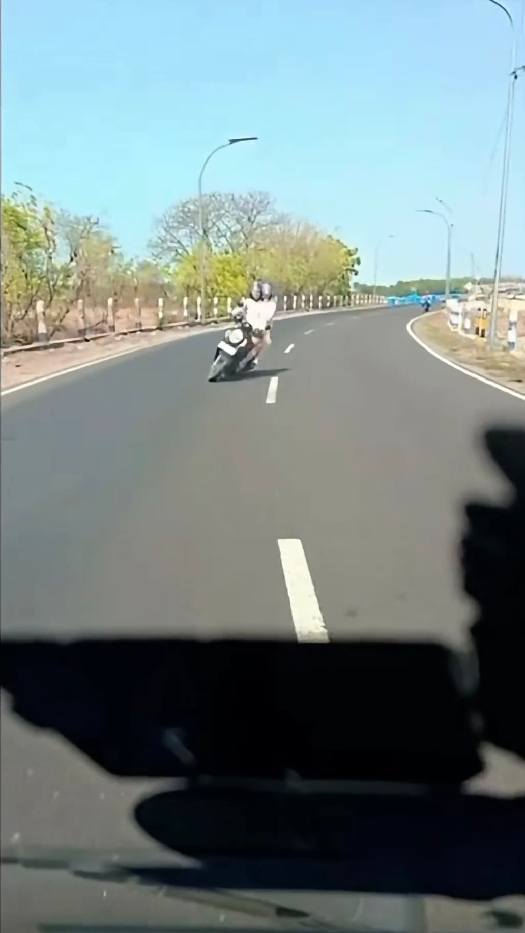 Kecelakaan Maut di JLS Sampang, Tabrakan Scoopy vs Pickup, 2 Orang Tewas