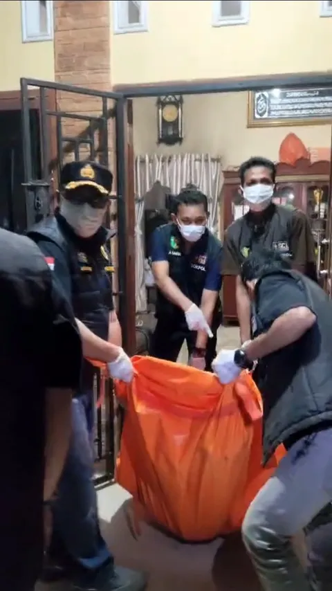Pasangan Suami Istri di Gowa Ditemukan Tewas: Suami Terbakar, Istri Alami 27 Luka Tikam